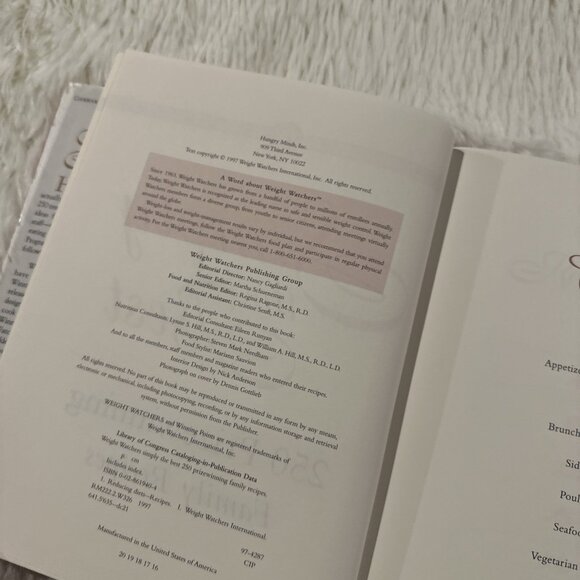 Weight Watchers Simply the Best cookbook 250 Prize Winning recipes - Picture 3 of 10